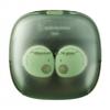 Casque "Grogou" avec une teinte verte.