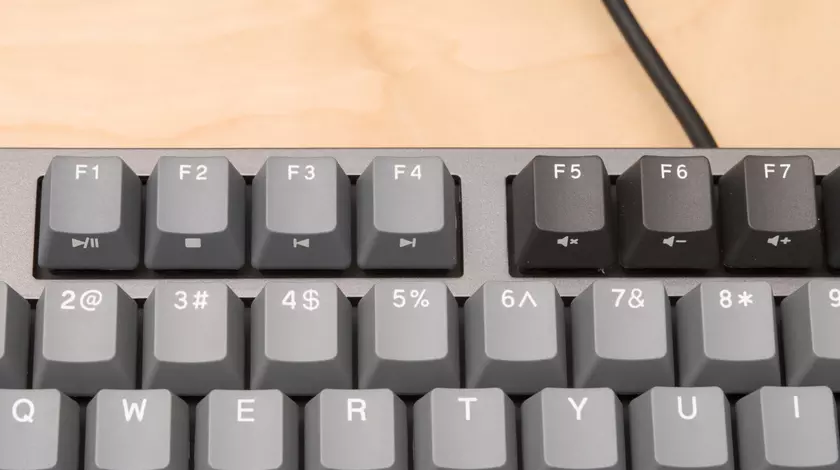 clavier mécanique silencieux Durgod Taurus K320