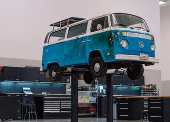 Volkswagen restaure un ancien T2 qui ...
