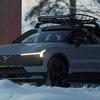 Voir 1 Volvo EX30 Cross Country