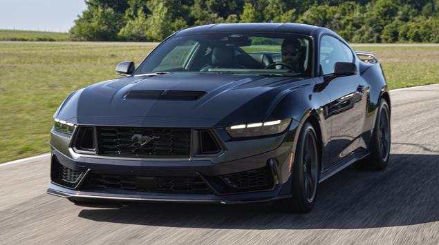 La Ford Mustang à essence a ...