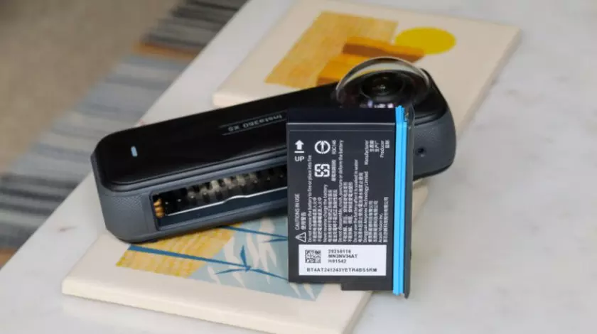 Insta360 X5 caméra 360 pour le sport