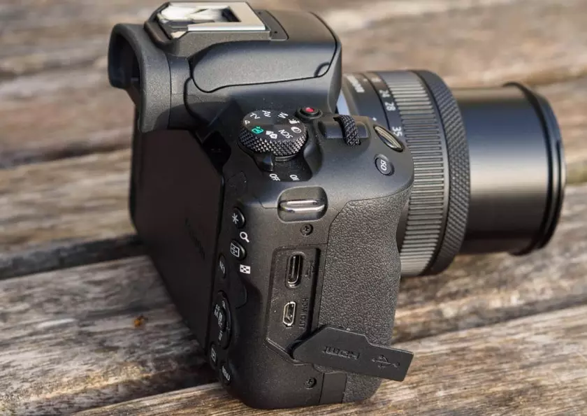 Canon EOS R50 caméra de vlogging pour youtube