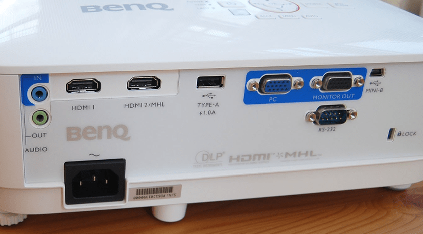 Benq TH671ST ou Optoma EH200ST