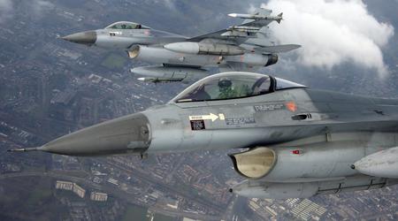 Les premières F-16 de Bulgarie rencontrent des dysfonctionnements immédiatement après leur arrivée et ne peuvent pas décoller