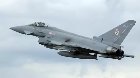 La Grande-Bretagne pourrait envoyer des avions de combat Eurofighter Typhoon en Ukraine pour des patrouilles - The Times