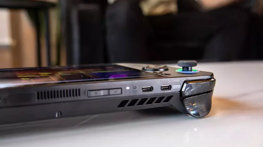 Ordinateur de jeu portable ASUS ROG Ally X