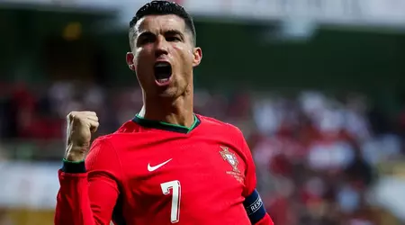 Cristiano Ronaldo a lancé sa chaîne YouTube, battu le record historique du service et obtenu un bouton d'or, le tout en une journée !