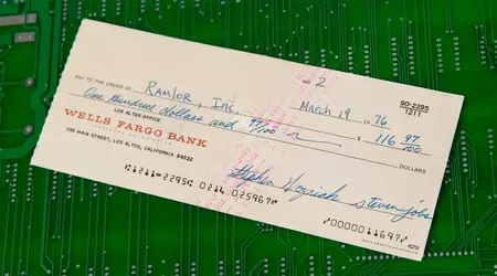 Un chèque Apple de 1976 signé par Jobs et Wozniak a été vendu aux enchères pour 135 000 dollars.