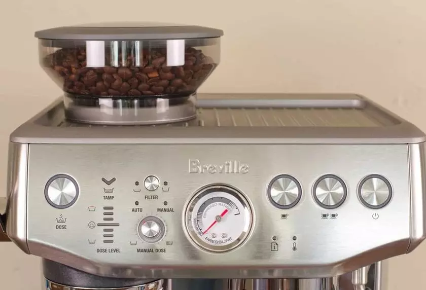 Breville Barista Express Impress machine expresso moins 1000 euros