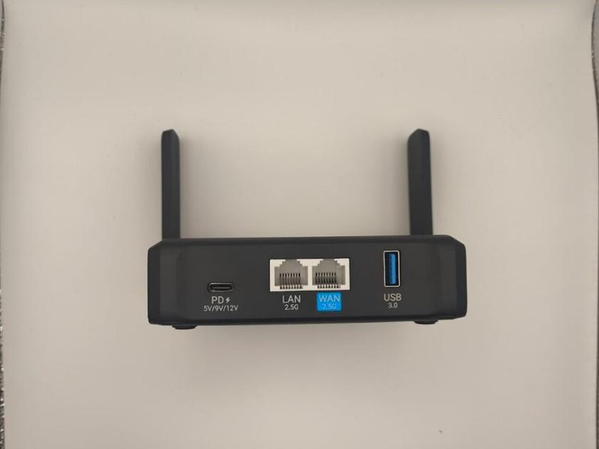 GL.iNet Slate 7 (GL-BE3600) Routeur 802.11be