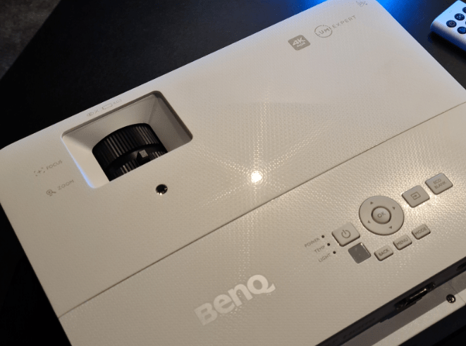 Benq TK700STi ou Benq TK850i