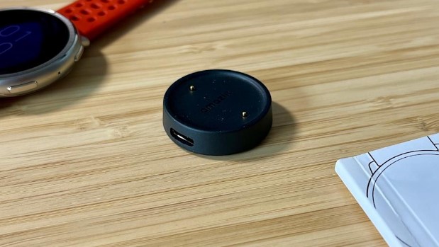 Amazfit Active 2 ou Fitbit Versa 4