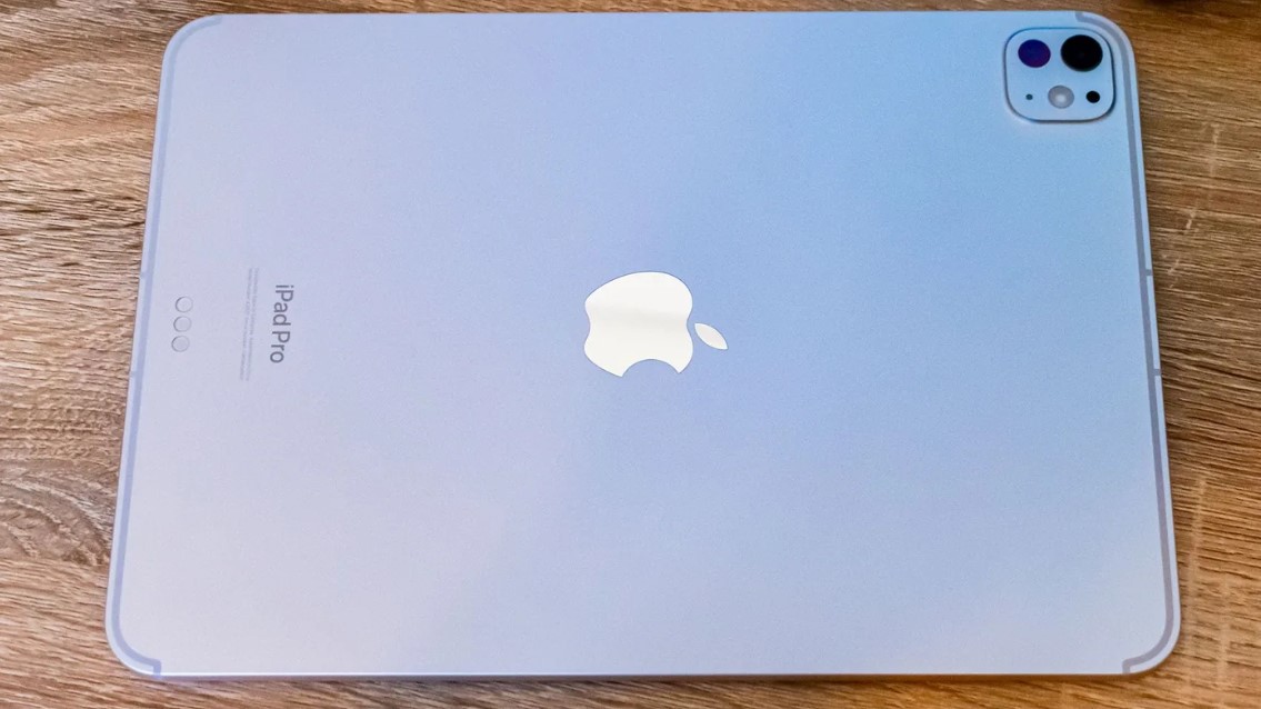 iPad Pro M4 contre Astra