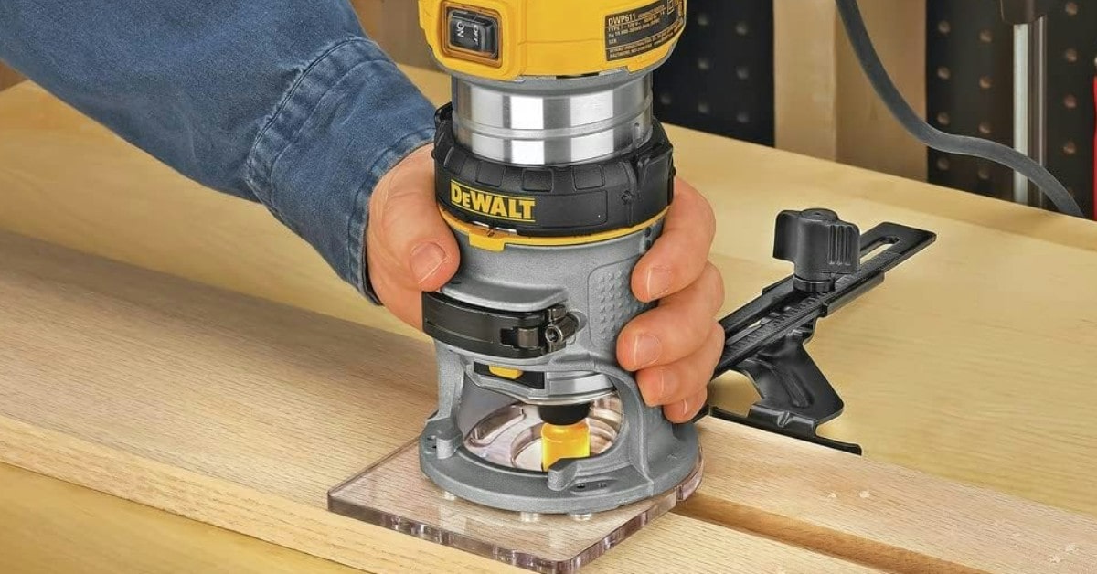 DEWALT Router DWP611 routeur à bois pas cher avec de bonnes critiques