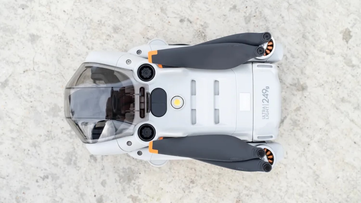 DJI Mini 4 Pro ou DJI Mini 3 Pro