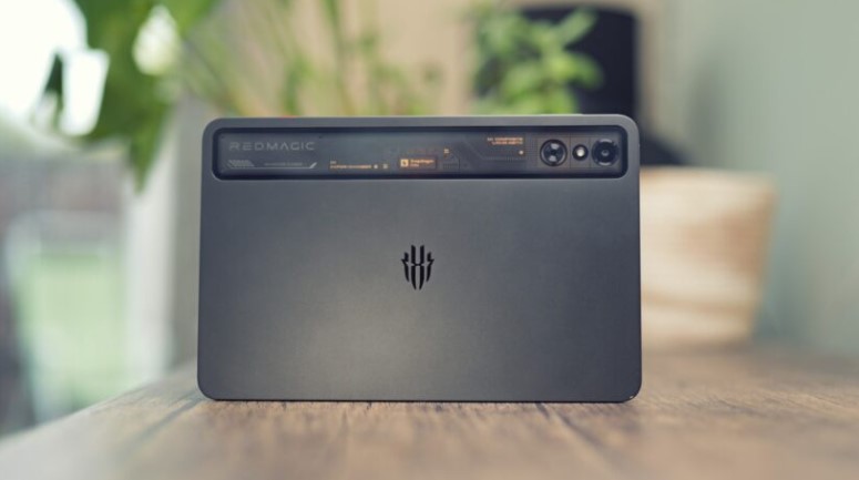 REDMAGIC Astra contre Apple iPad Pro M4