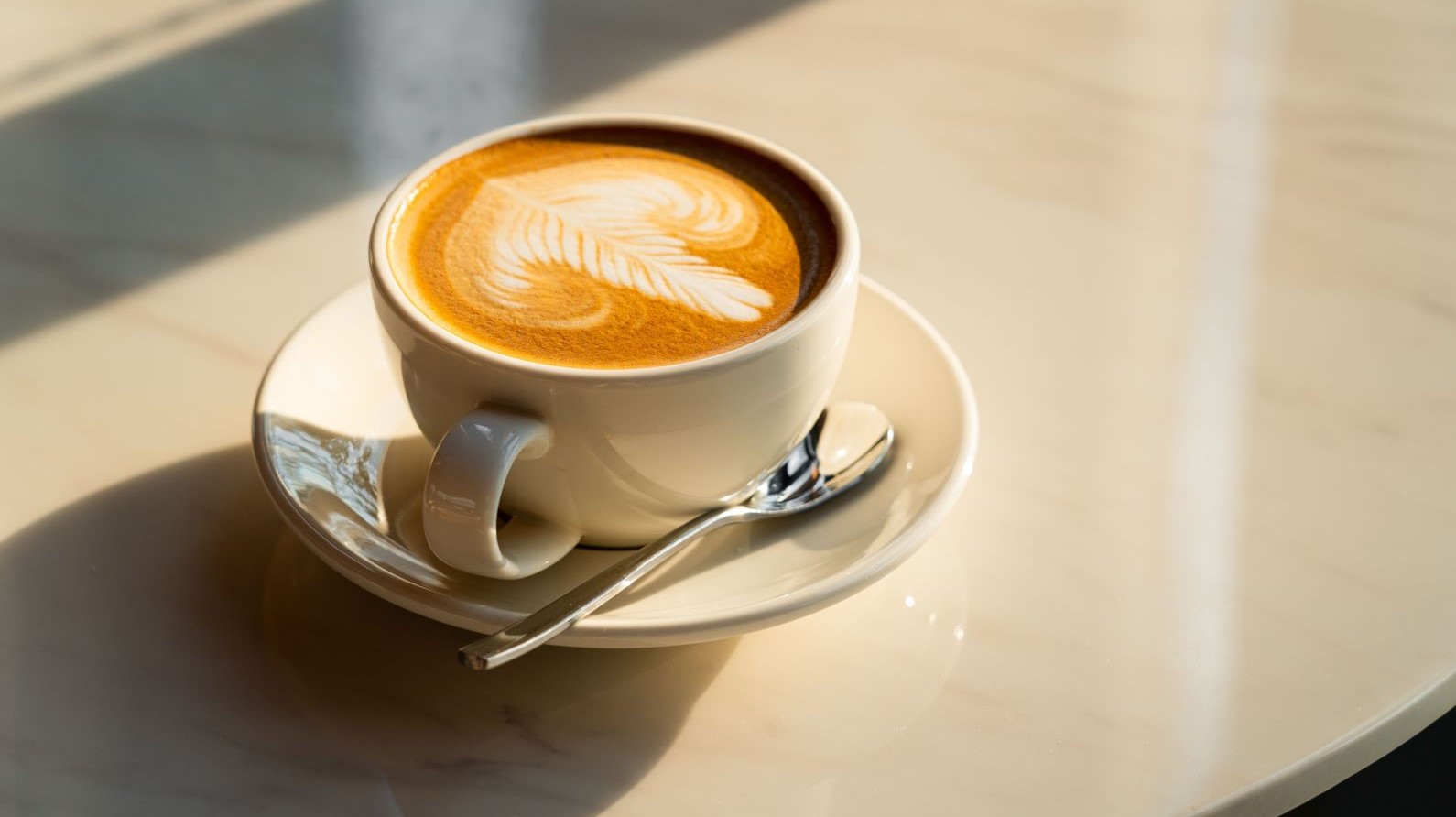 Intel recommence à fournir gratuitement du café et du thé à ses employés pour leur remonter le moral