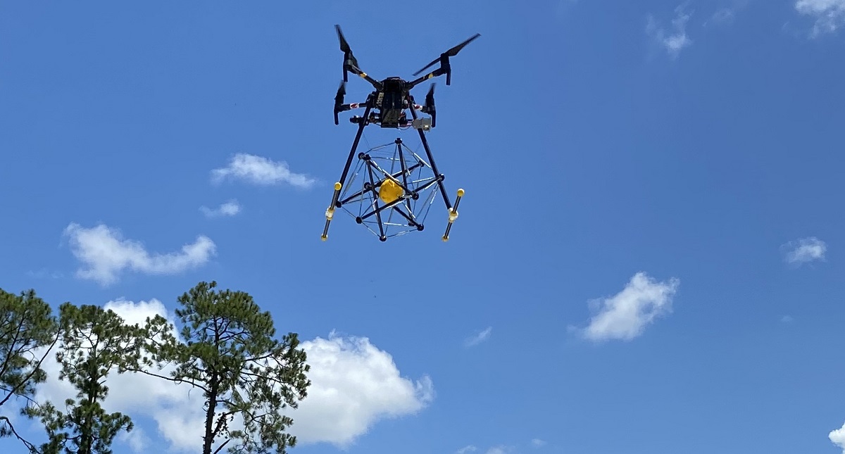 La NASA a construit des robots sphériques pour explorer d'autres planètes, mais des sauveteurs américains les ont pris en charge. La NASA a construit des robots sphériques pour explorer d'autres planètes, mais des sauveteurs américains les ont pris en charge.