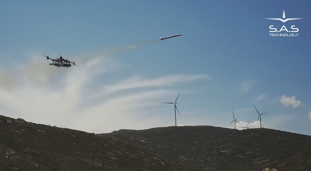 SARISA SRS-1X est devenu le premier quadcopter au monde à lancer un missile Hydra 70 SARISA SRS-1X est devenu le premier quadcopter au monde à lancer un missile Hydra 70