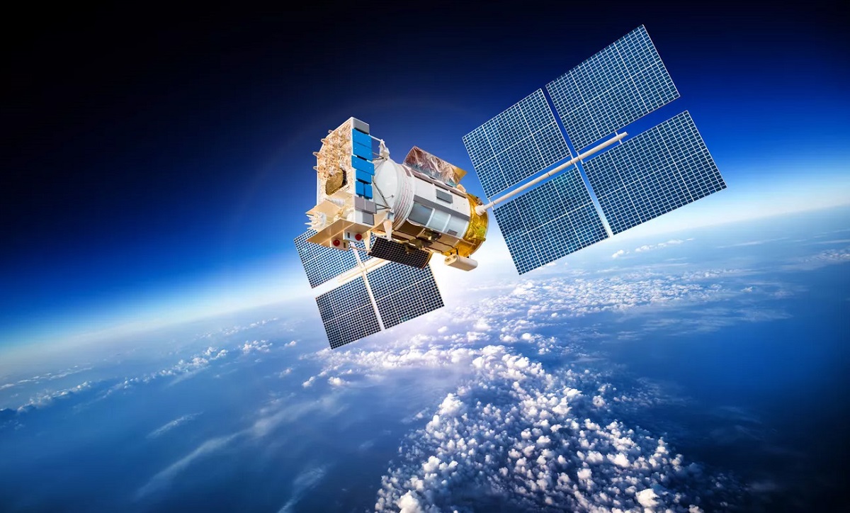 Un ancien satellite russe de dissuasion nucléaire tombe de son orbite et brûle dans l'atmosphère Un ancien satellite russe de dissuasion nucléaire tombe de son orbite et brûle dans l'atmosphère