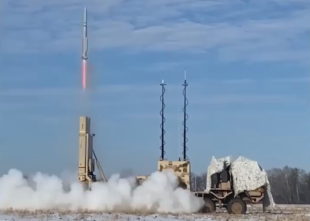 L'armée de l'air ukrainienne a démontré pour la première fois les performances de combat du système de missiles sol-air IRIS-T SLM, qui a détruit plus de 60 cibles aériennes.