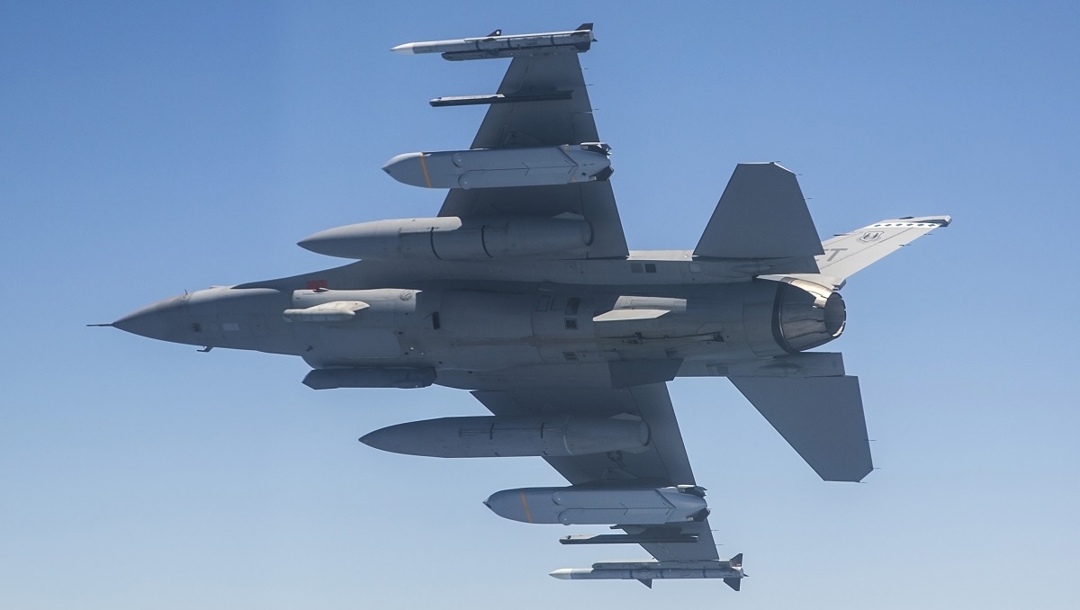AGM-158 JASSM, AGM-154 JSOW, AGM-120 AMRAAM - quels missiles l'Ukraine peut-elle obtenir avec des chasseurs F-16 ? AGM-158 JASSM, AGM-154 JSOW, AGM-120 AMRAAM - quels missiles l'Ukraine peut-elle obtenir avec des chasseurs F-16 ?