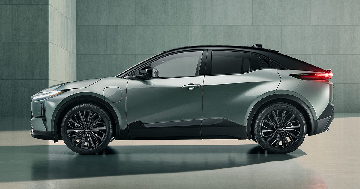 L'avenir des véhicules électriques : détails clés sur le Toyota C-HR+. Toyota C-HR+ : Une révolution dans le monde des crossovers électriques