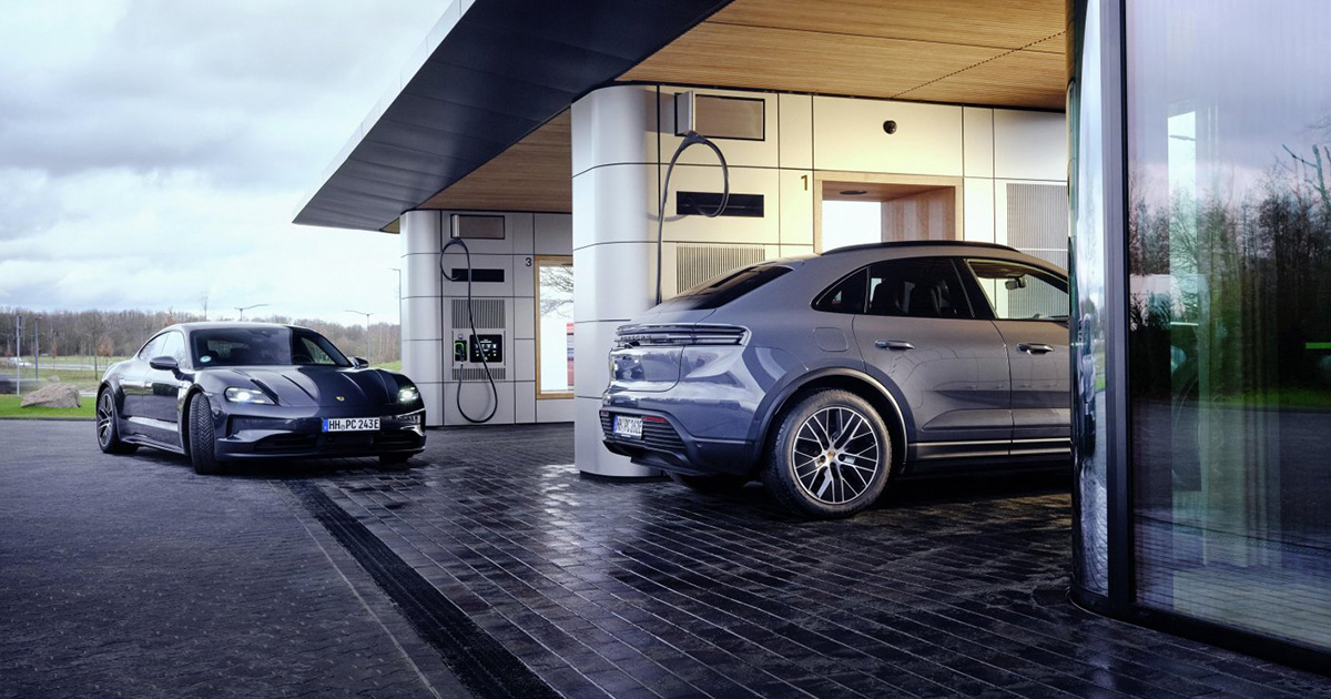 Le "Charging Lounge" de Porsche - Un pas en avant vers un avenir durable Porsche dévoile sa nouvelle station de recharge : Innovation en matière de mobilité électrique