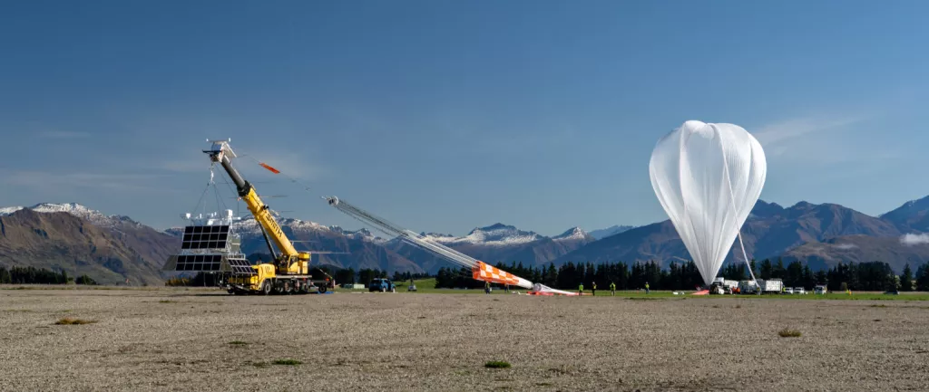 La NASA inonde un ballon stratosphérique équipé d'un télescope dans l'océan Pacifique un jour et demi après son lancement en raison d'une fuite de gaz La NASA inonde un ballon stratosphérique équipé d'un télescope dans l'océan Pacifique un jour et demi après son lancement en raison d'une fuite de gaz