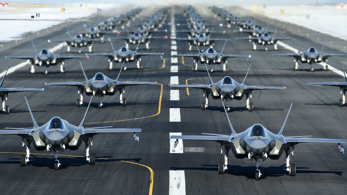 Le Pentagone perd des centaines de milliers de pièces pour les avions de combat de cinquième génération F-35, d'une valeur de plus de 85 millions de dollars Le Pentagone perd des centaines de milliers de pièces pour les avions de combat de cinquième génération F-35, d'une valeur de plus de 85 millions de dollars