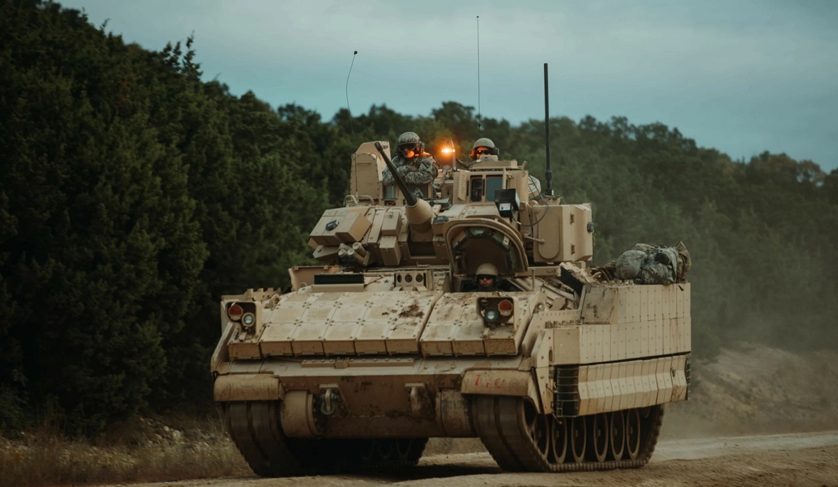 L'armée américaine souhaite transformer un lot supplémentaire de véhicules de combat d'infanterie Bradley en M2A4. L'armée américaine souhaite transformer un lot supplémentaire de véhicules de combat d'infanterie Bradley en M2A4.