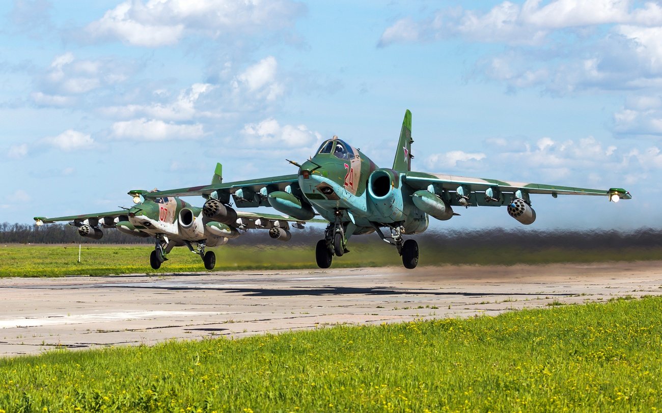 Les forces aériennes ukrainiennes ont détruit cinq drones kamikazes Shahed-136 et deux avions Su-25 en une journée. Les forces aériennes ukrainiennes ont détruit cinq drones kamikazes Shahed-136 et deux avions Su-25 en une journée.
