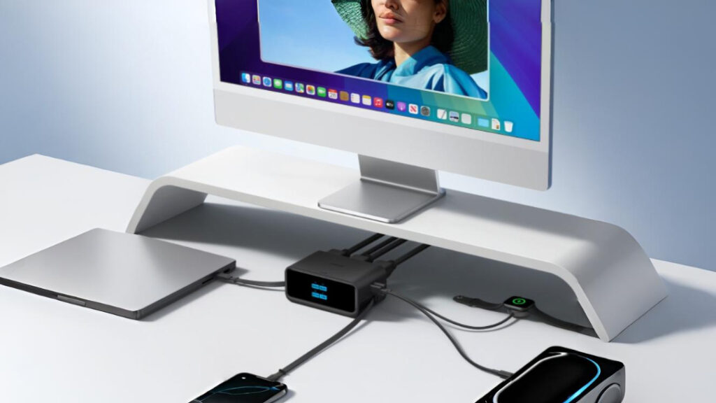 La charge réinventée : Anker présente un hub compact 7-en-1 Anker : Station de charge compacte 7-en-1 innovante avec câbles rétractables