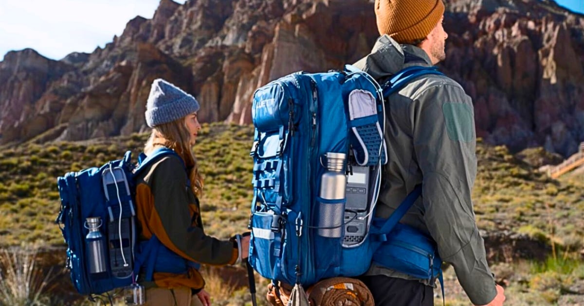 Bluetti Handsfree : un sac à dos avec une centrale électrique intégrée dotée de batteries LFP d'une capacité allant jusqu'à 512 W/h. Bluetti Handsfree : un sac à dos avec une centrale électrique intégrée dotée de batteries LFP d'une capacité allant jusqu'à 512 W/h.