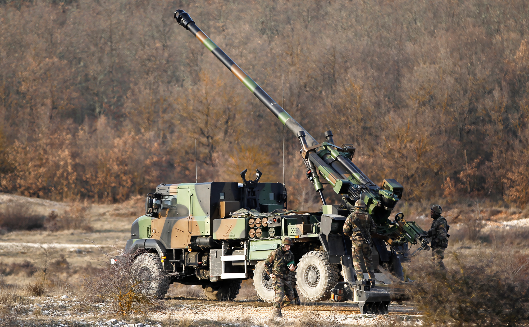 L'AFU pourrait recevoir un lot supplémentaire d'unités d'artillerie automotrices françaises Caesar d'une portée allant jusqu'à 42 km. L'AFU pourrait recevoir un lot supplémentaire d'unités d'artillerie automotrices françaises Caesar d'une portée allant jusqu'à 42 km.