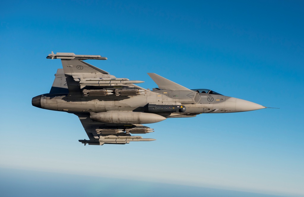 La Bulgarie souhaite acquérir 10 chasseurs JAS-39C/D Gripen, en attendant la livraison des F-16 Fighting Falcon. La Bulgarie souhaite acquérir 10 chasseurs JAS-39C/D Gripen, en attendant la livraison des F-16 Fighting Falcon.