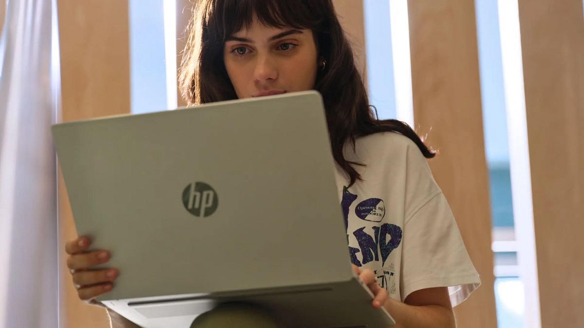 HP a dévoilé l'OmniBook 5, une gamme d'ordinateurs portables compacts et puissants optimisés pour les applications d'IA HP a dévoilé l'OmniBook 5, une gamme d'ordinateurs portables compacts et puissants optimisés pour les applications d'IA