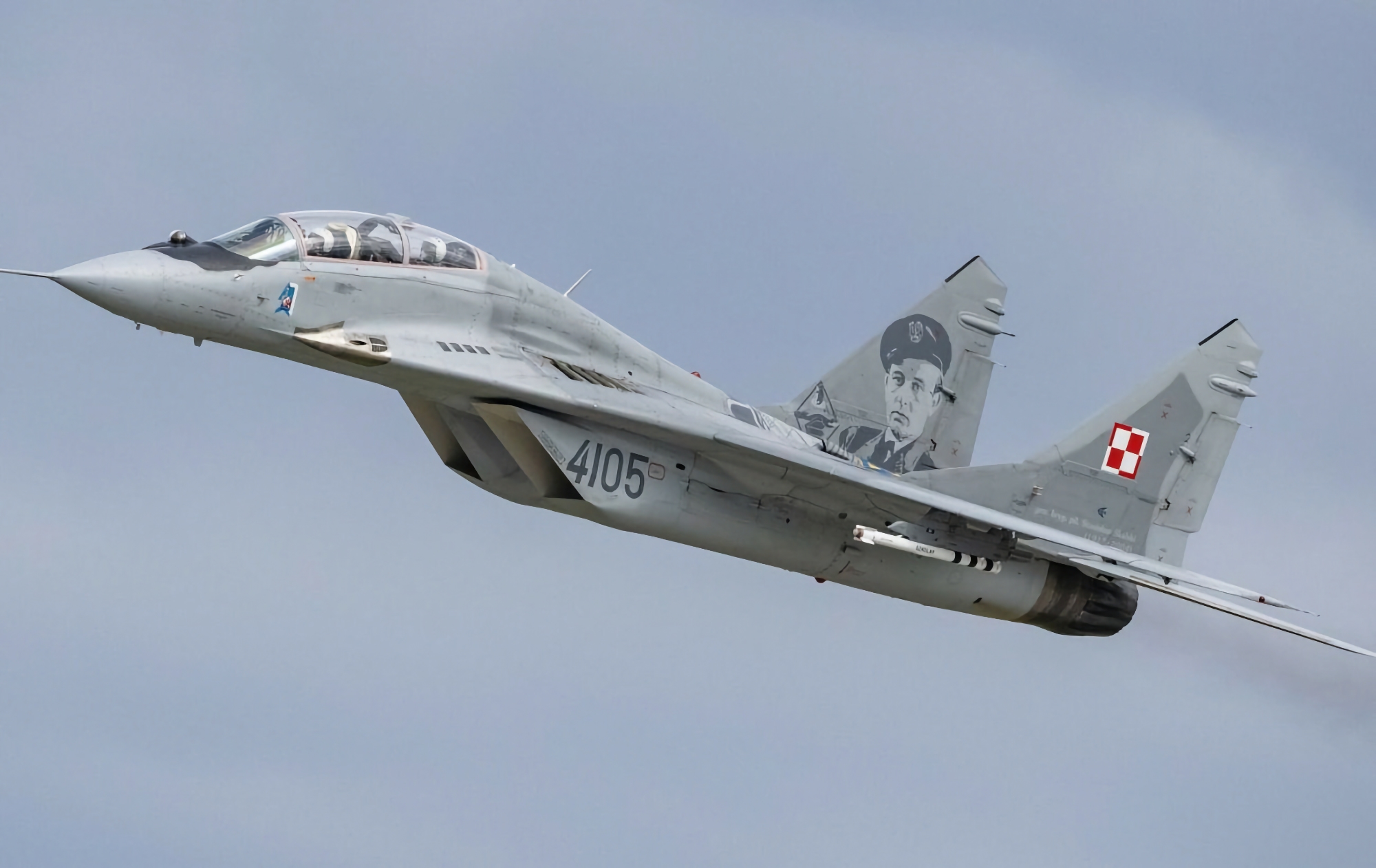 Après la Slovaquie : La Pologne transfère un premier lot de MiG-29 à l'Ukraine Après la Slovaquie : La Pologne transfère un premier lot de MiG-29 à l'Ukraine