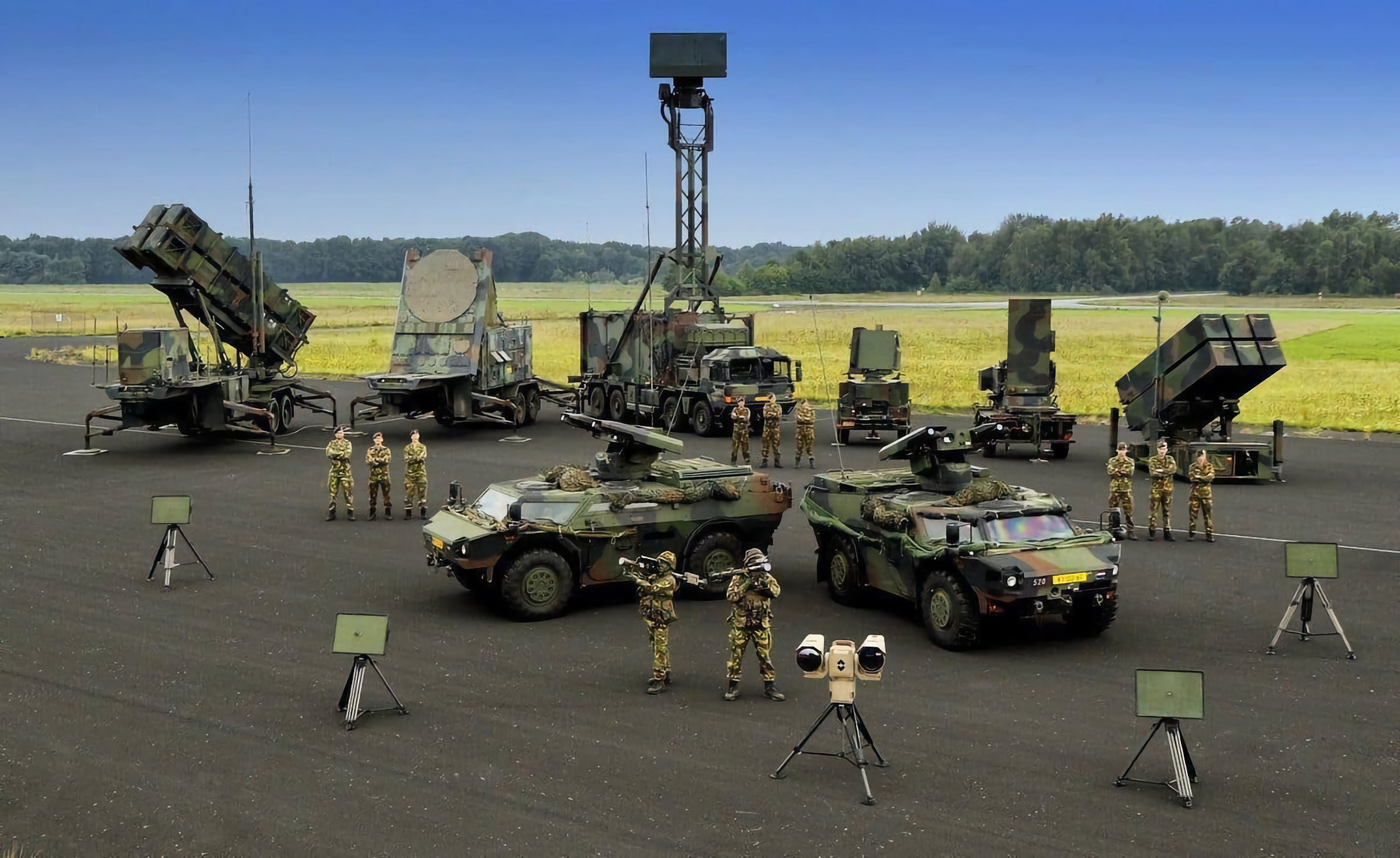 Le New York Times : 100 militaires ukrainiens terminent leur formation en Allemagne pour utiliser les SAM NASAMS. Le New York Times : 100 militaires ukrainiens terminent leur formation en Allemagne pour utiliser les SAM NASAMS.