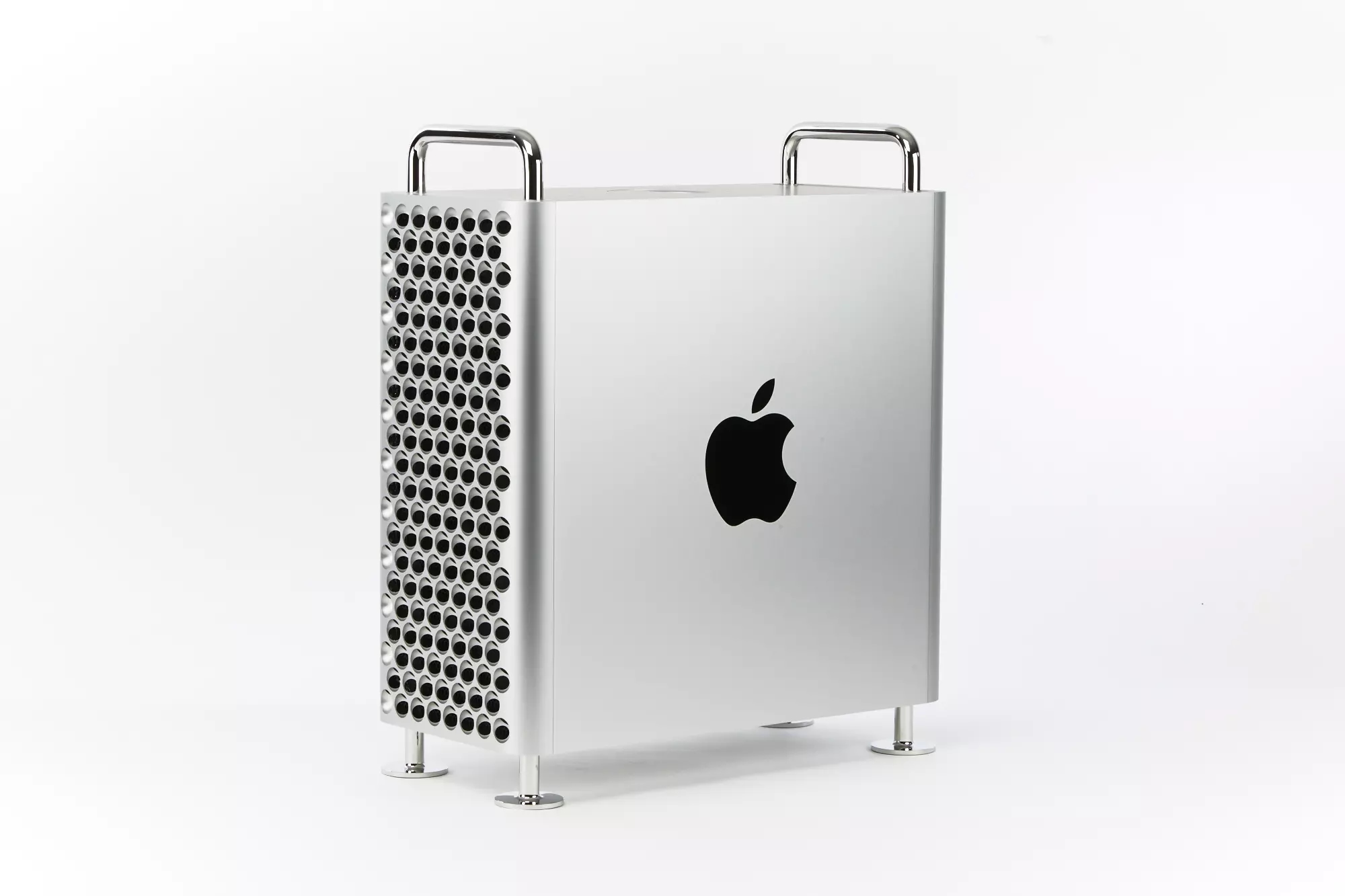 Mark Gurman : le Mac Pro équipé de la puce Apple Silicon ne prendra pas en charge la mémoire vive extensible et ressemblera au modèle actuel. Mark Gurman : le Mac Pro équipé de la puce Apple Silicon ne prendra pas en charge la mémoire vive extensible et ressemblera au modèle actuel.