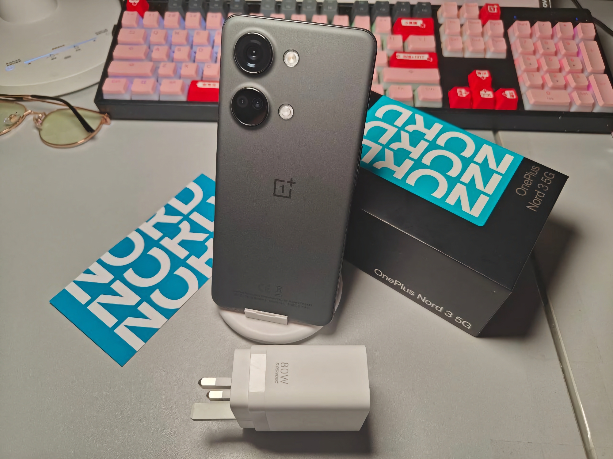 Le OnePlus Nord 3 apparaît dans des photos en direct : la version mondiale du OnePlus Ace 2V avec un écran 120Hz et une puce Dimensity 9000 Le OnePlus Nord 3 apparaît dans des photos en direct : la version mondiale du OnePlus Ace 2V avec un écran 120Hz et une puce Dimensity 9000