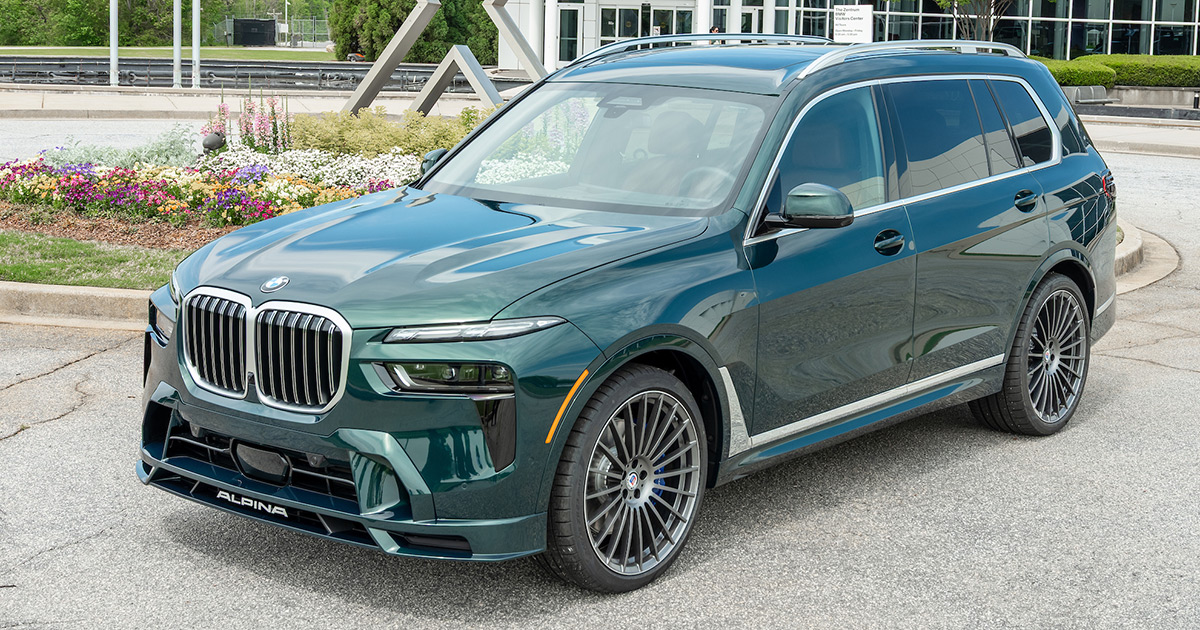 BMW présente : l’élégant Alpina XB7 dans une teinte métallisée verte Découvrez le monde du luxe : la nouvelle BMW Alpina XB7 en couleur Alpina Green Metallic