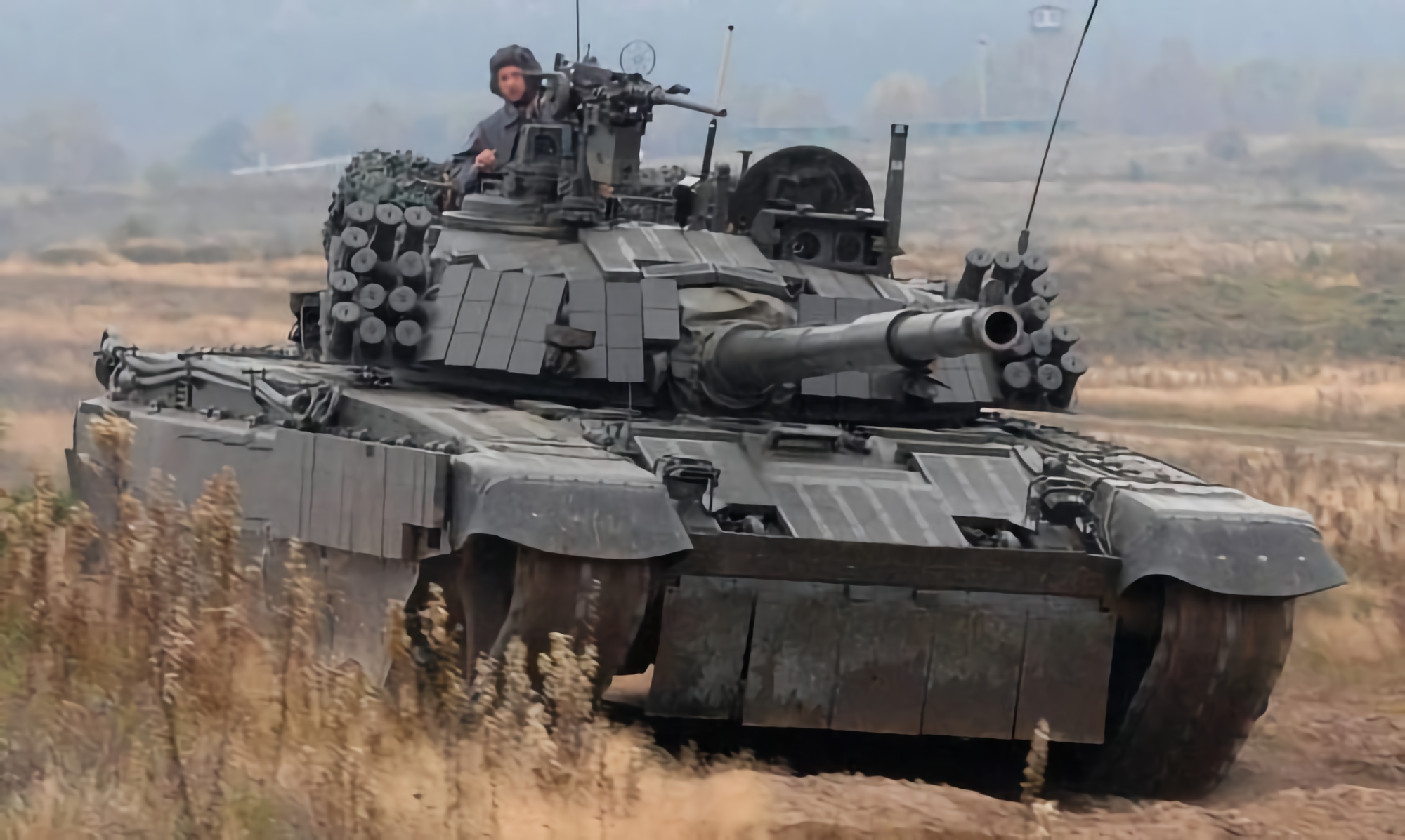 Andrzej Duda : Depuis le début de la guerre totale, la Pologne a transféré à l'Ukraine plus de 260 chars T-72, des MANPADS Piorun, SAU Krab et d'autres armements pour une valeur de plus de 2 milliards de dollars. Andrzej Duda : Depuis le début de la guerre totale, la Pologne a transféré à l'Ukraine plus de 260 chars T-72, des MANPADS Piorun, SAU Krab et d'autres armements pour une valeur de plus de 2 milliards de dollars.