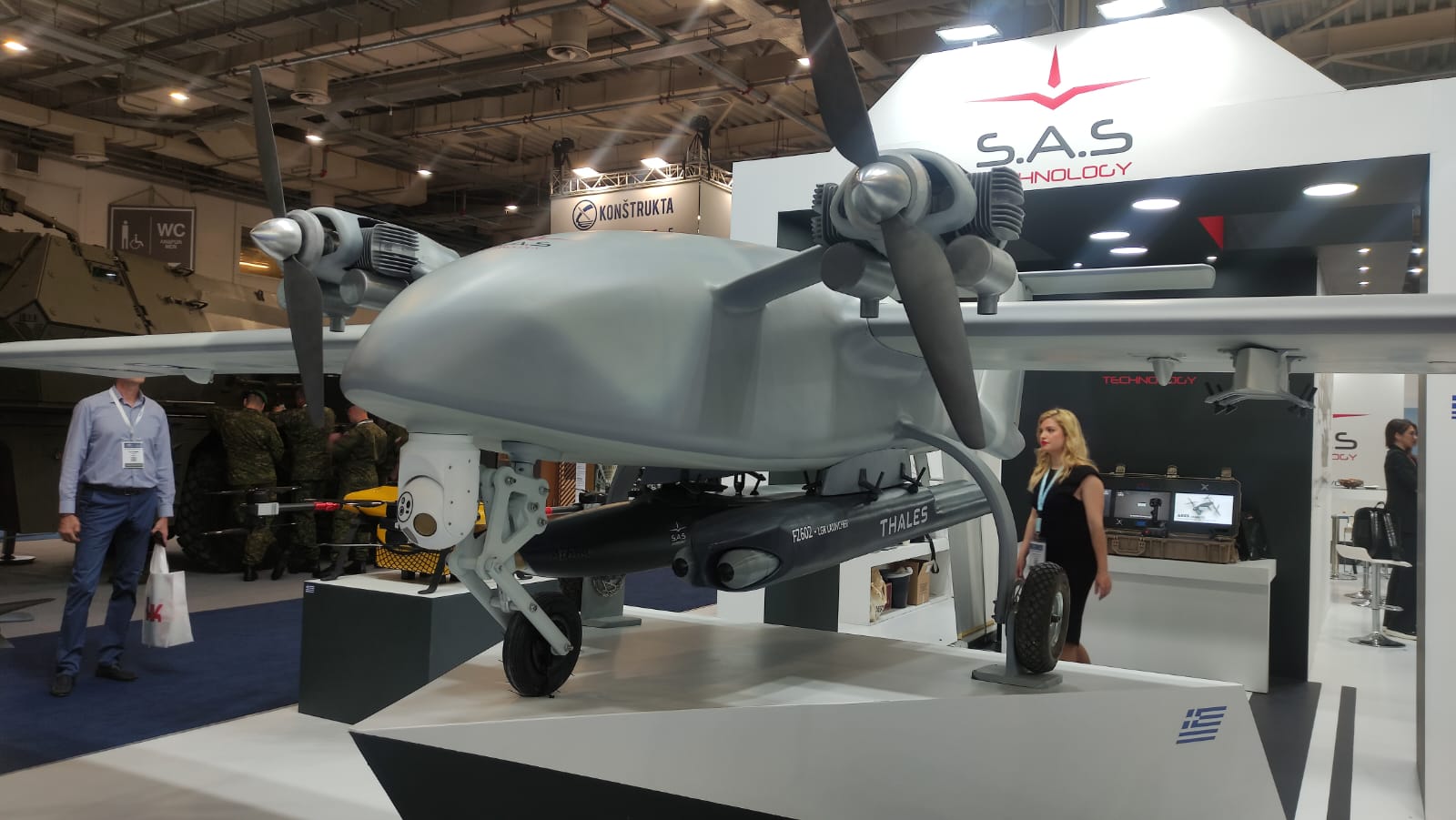 Présentation de Talos II, un drone de reconnaissance pouvant atteindre une vitesse de 200 km/h, une portée de 500 km et une autonomie de vol de plus de 20 heures. Présentation de Talos II, un drone de reconnaissance pouvant atteindre une vitesse de 200 km/h, une portée de 500 km et une autonomie de vol de plus de 20 heures.
