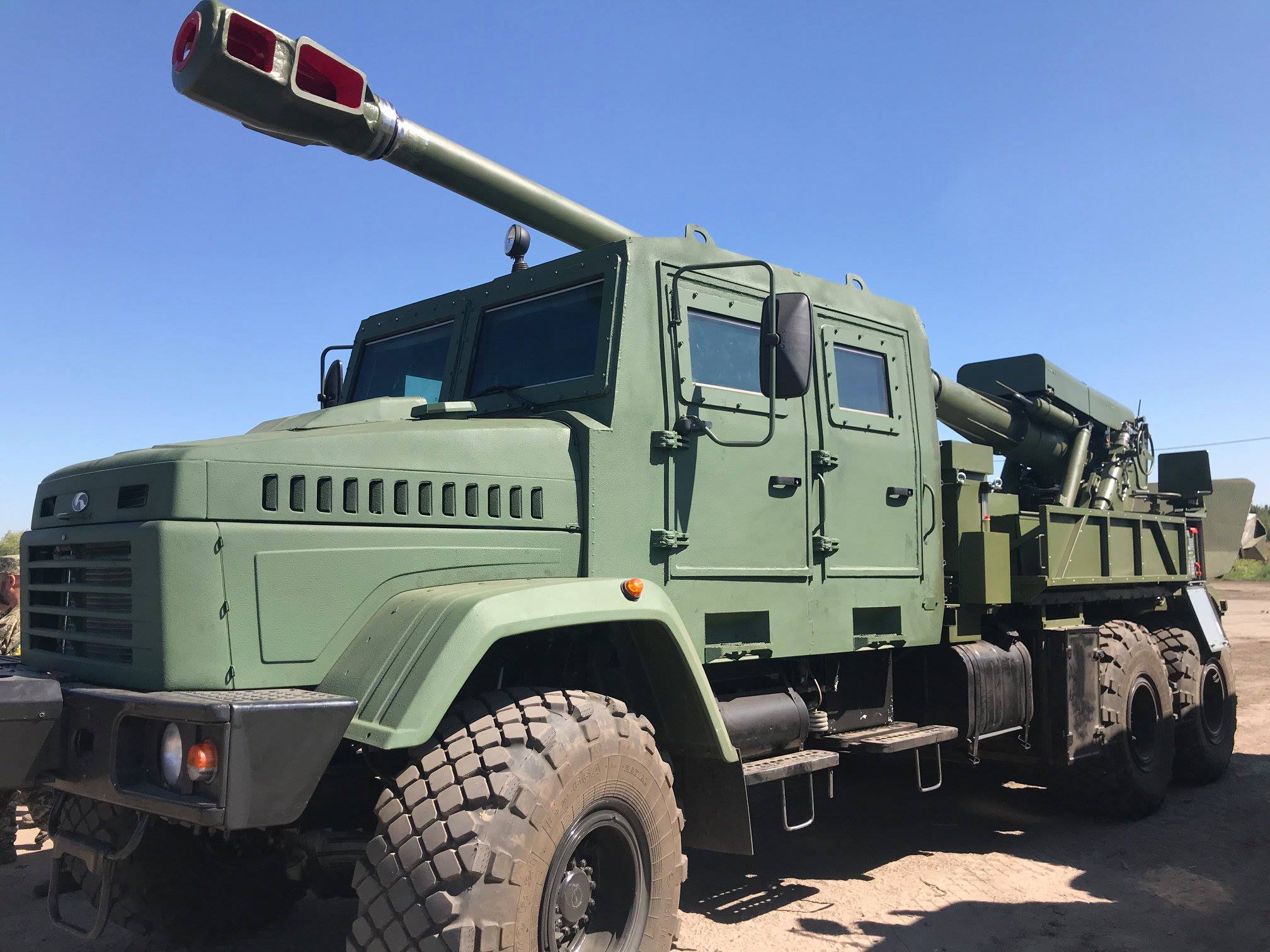 Reznikov annonce la production en série du Bogdan SAU : les chars occidentaux au front seront soutenus par l'artillerie ukrainienne Reznikov annonce la production en série du Bogdan SAU : les chars occidentaux au front seront soutenus par l'artillerie ukrainienne