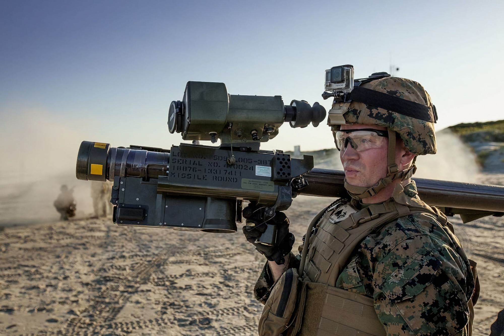 La Lettonie prévoit de transférer aux forces armées ukrainiennes les MANPADS Stinger, dont la portée d'engagement des cibles aériennes peut atteindre 4,5 km. La Lettonie prévoit de transférer aux forces armées ukrainiennes les MANPADS Stinger, dont la portée d'engagement des cibles aériennes peut atteindre 4,5 km.