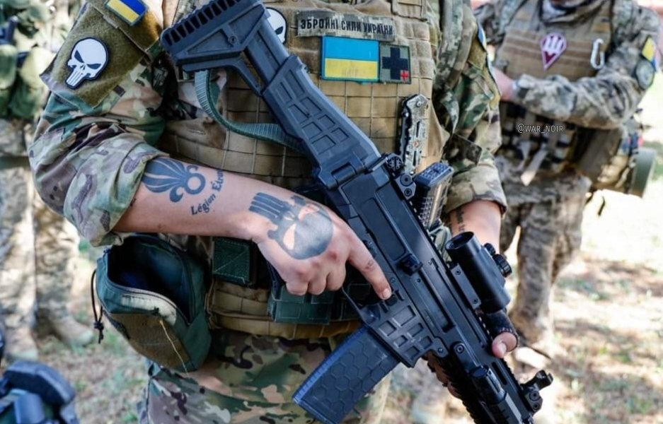 CZ Bren 2 entre les mains de combattants étrangers au service de l'Ukraine Le CZ Bren 2 repéré dans la Légion internationale : ce que cela signifie pour l'Ukraine
