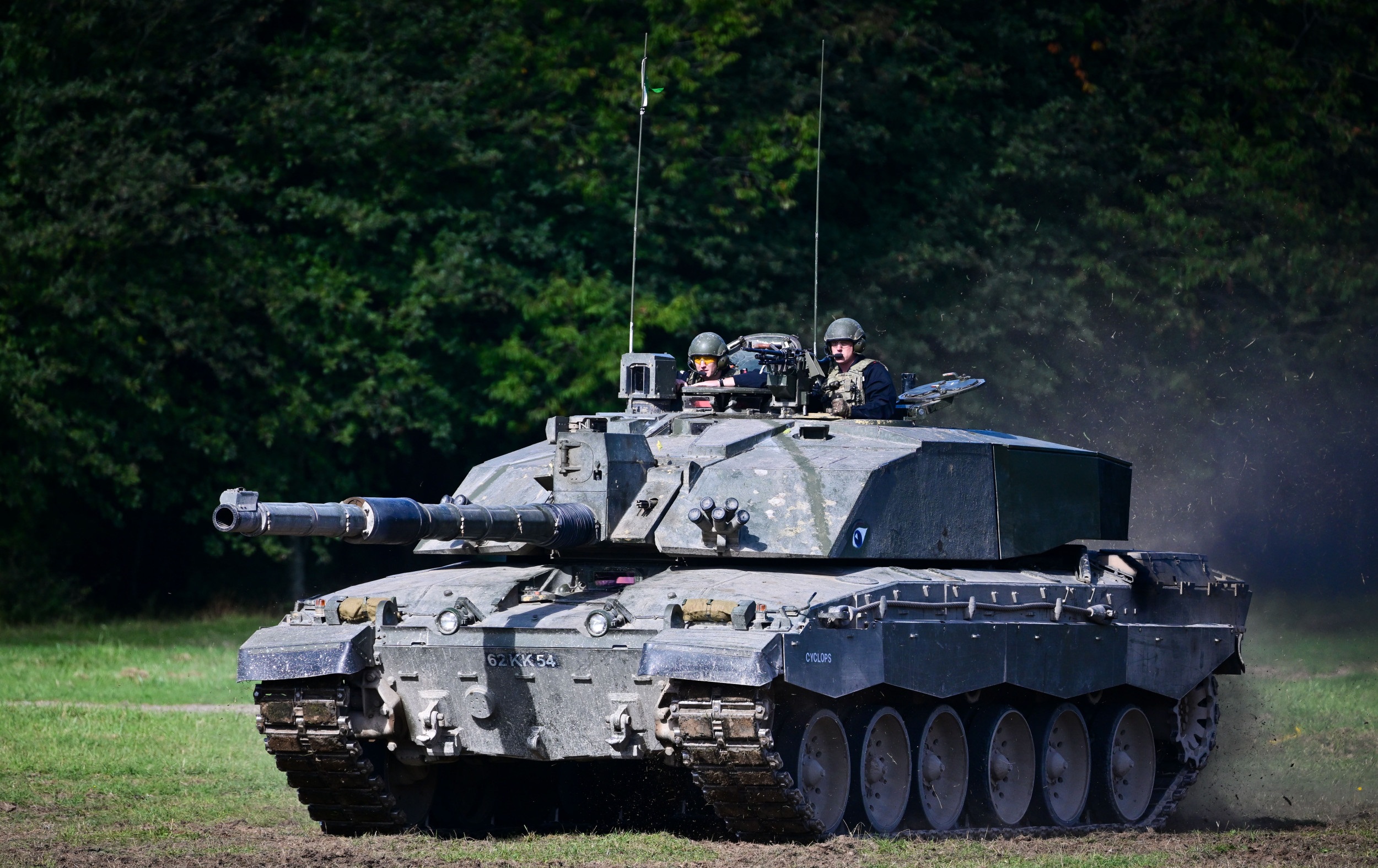 Le 16 janvier, la Grande-Bretagne pourrait annoncer la fourniture de chars Challenger 2 à l'Ukraine. Le 16 janvier, la Grande-Bretagne pourrait annoncer la fourniture de chars Challenger 2 à l'Ukraine.