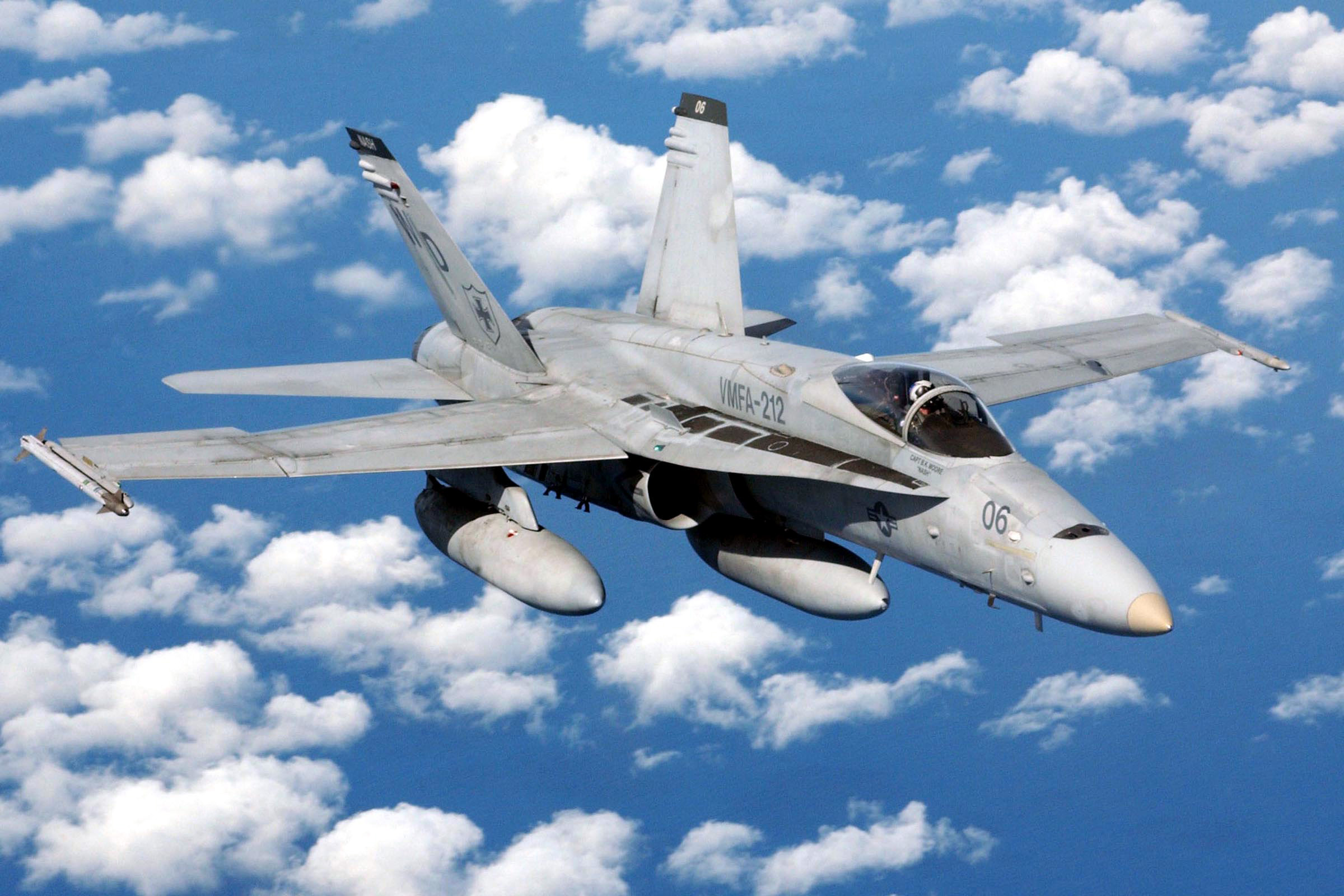 Découvrons le F/A-18E Super Hornet : qu'est-ce qui le rend spécial ? F/A-18E Super Hornet déclassifié : premières impressions et capacités techniques